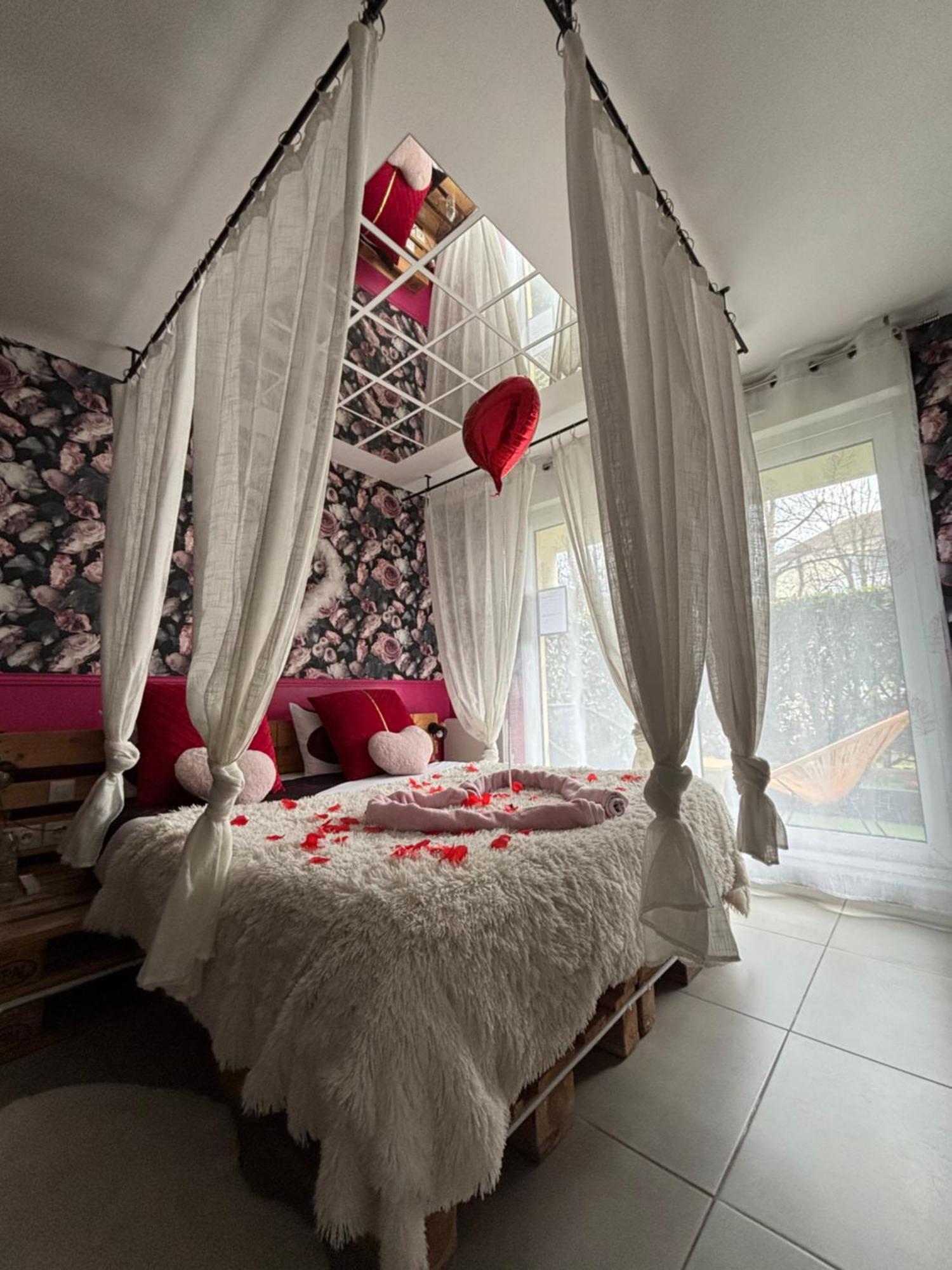 Romantisme Et Glamour 2 Avec Spa , Clim Et Jardin Dijon Exterior foto